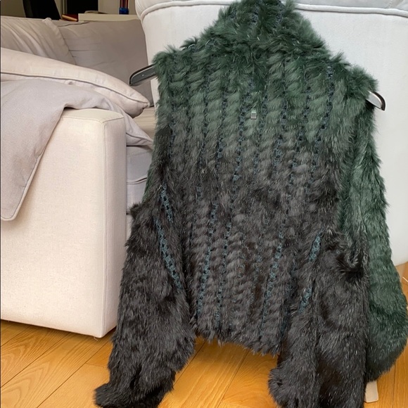Beautiful dark green ombré rabbit fur vest - Picture 3 of 6